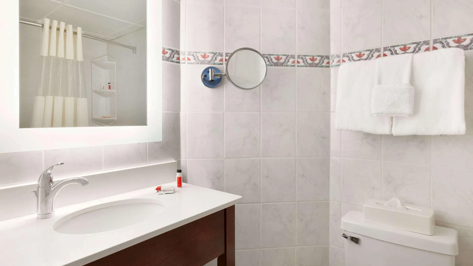 Howard Johnson Plaza By Wyndham Ocean City Oceanfront 3*,  USA