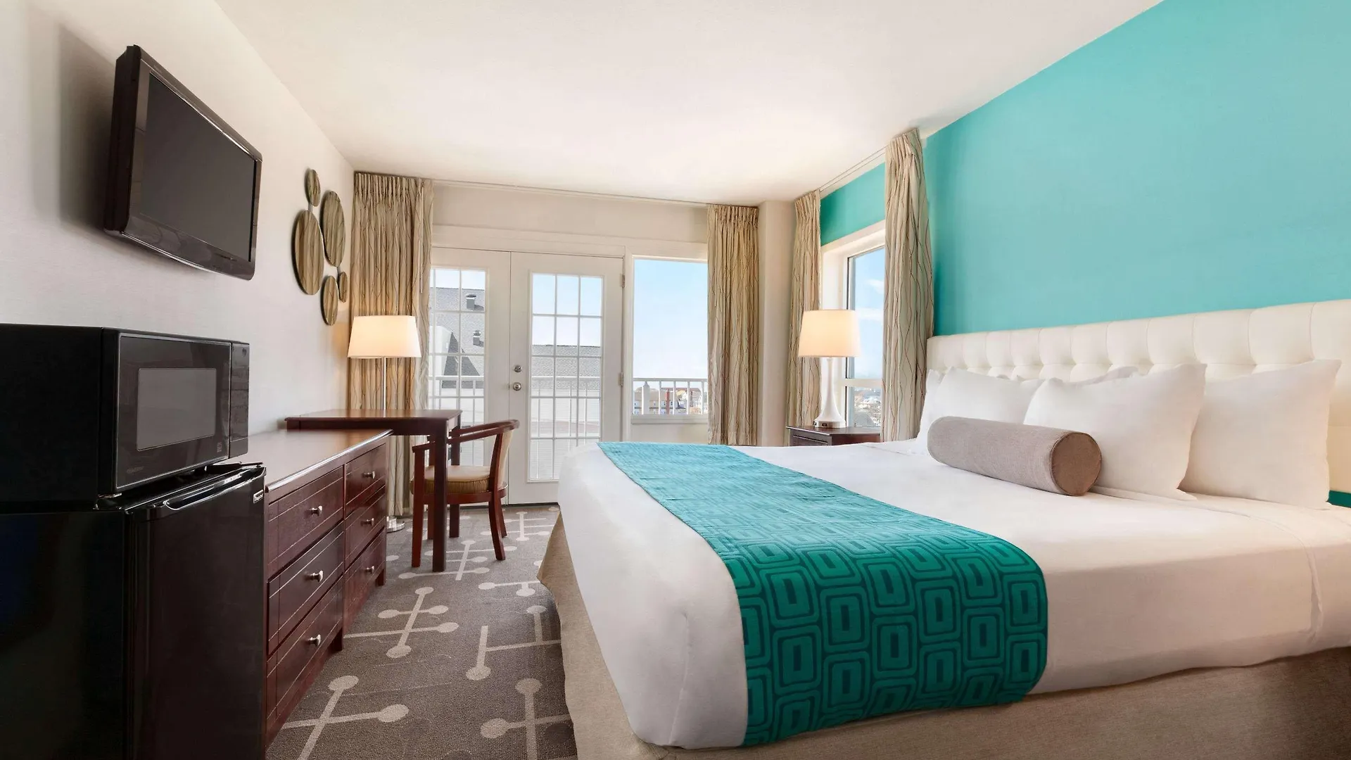 Howard Johnson Plaza By Wyndham Ocean City Oceanfront 3*,