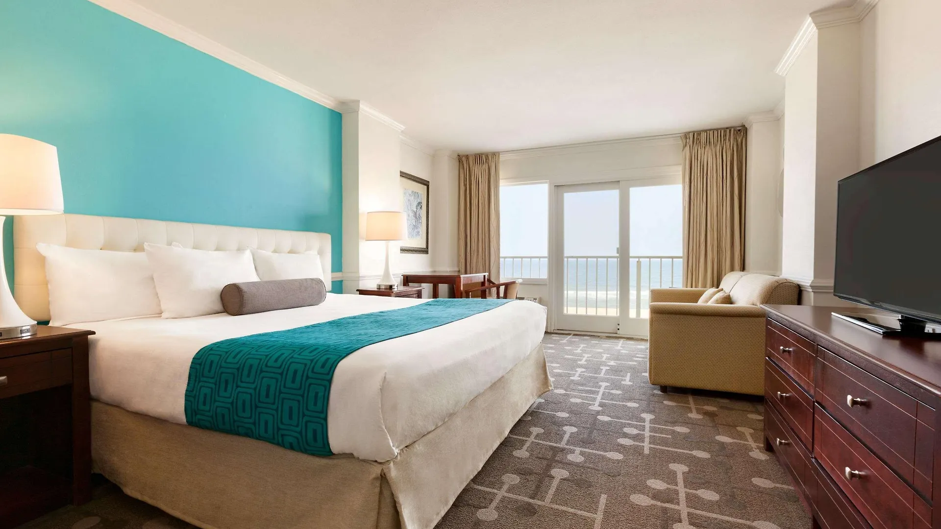 Howard Johnson Plaza By Wyndham Ocean City Oceanfront