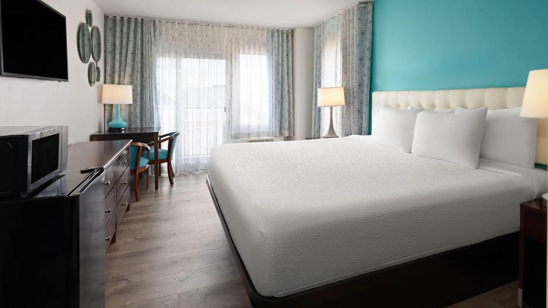 Howard Johnson Plaza By Wyndham Ocean City Oceanfront Hotel
