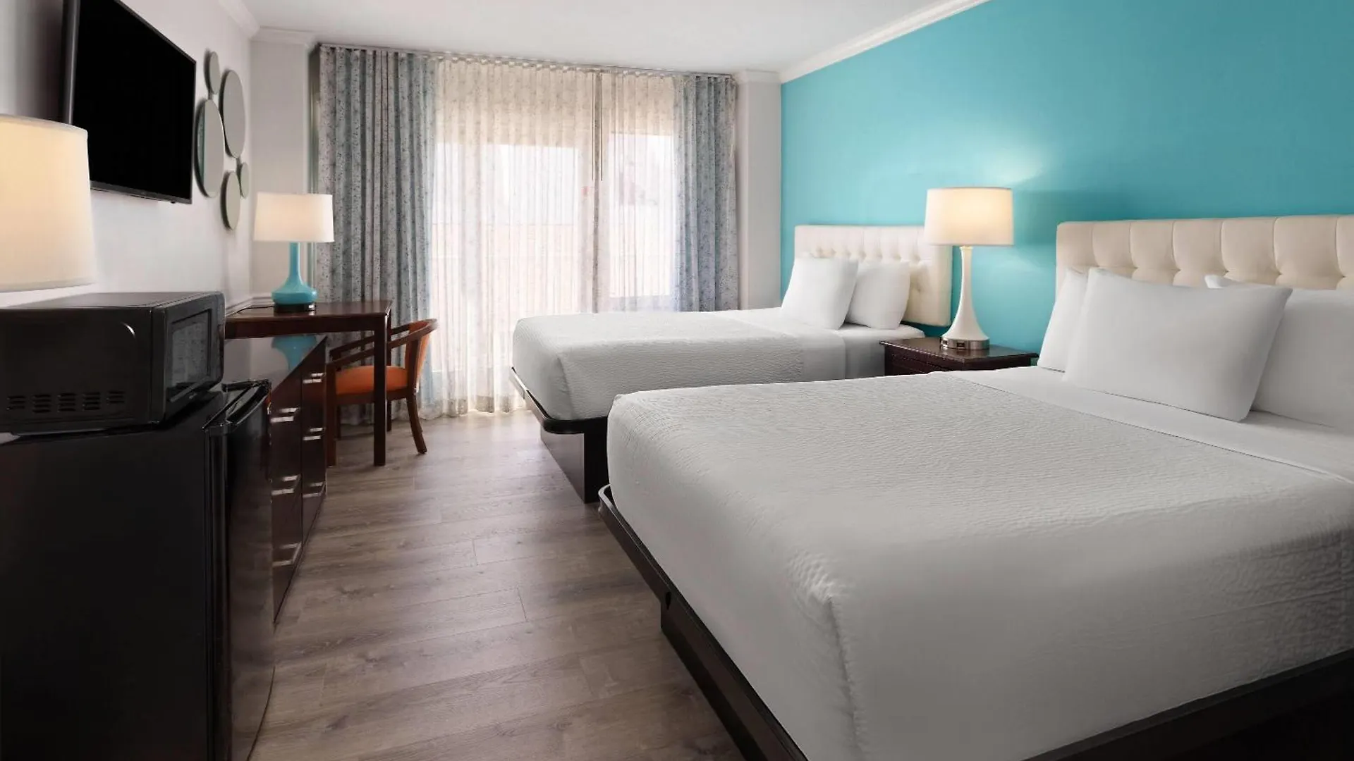 Howard Johnson Plaza By Wyndham Ocean City Oceanfront 3*,