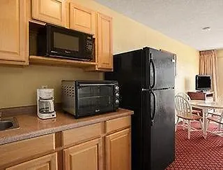 Howard Johnson Plaza By Wyndham Ocean City Oceanfront Hotel