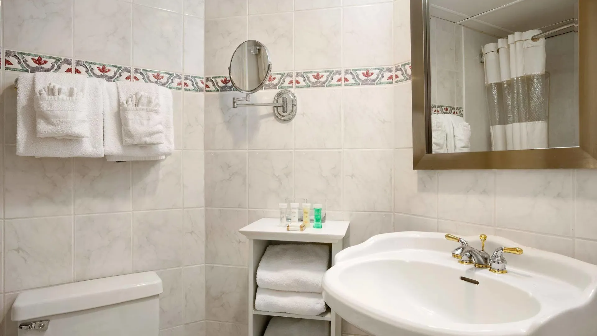 Hotel Howard Johnson Plaza By Wyndham Ocean City Oceanfront