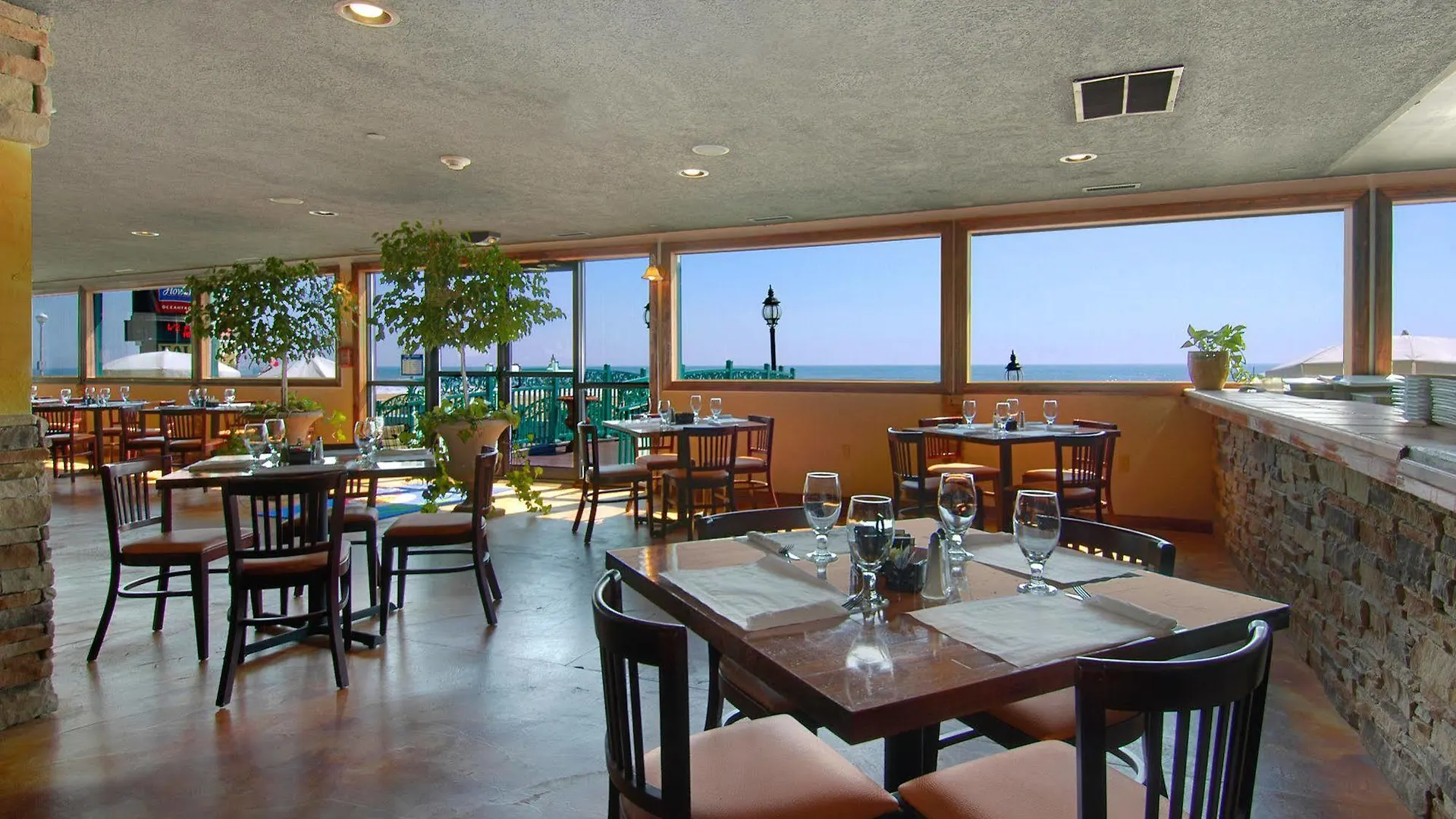 Howard Johnson Plaza By Wyndham Ocean City Oceanfront 3*,  Estados Unidos