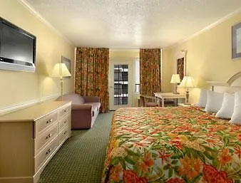 Howard Johnson Plaza By Wyndham Ocean City Oceanfront
